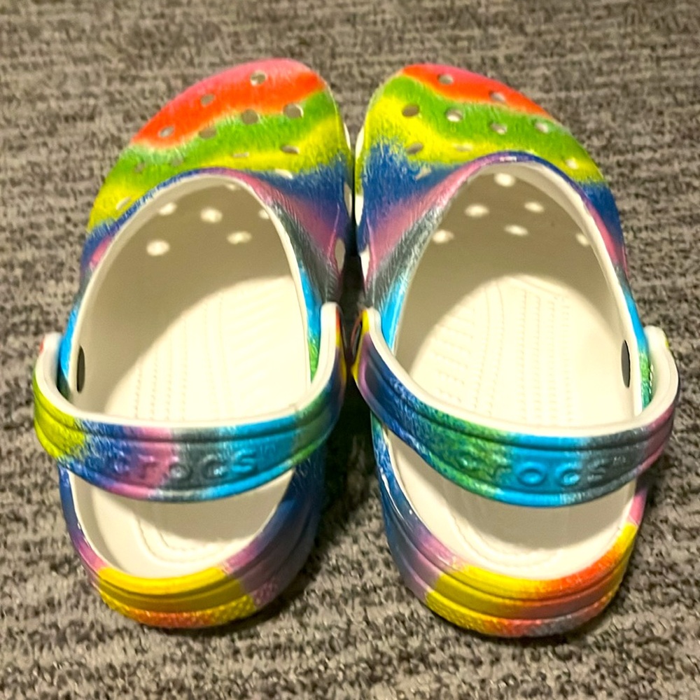 Girls Crocs - Picture 3 of 5